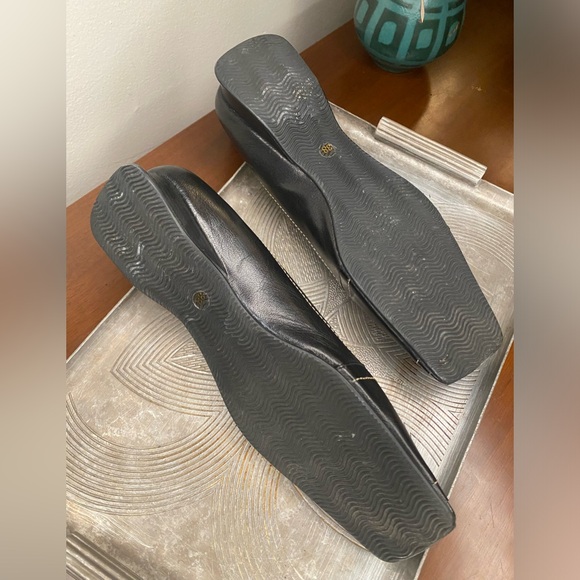 Juno New York flats with geometric stitch detail - Picture 5 of 7